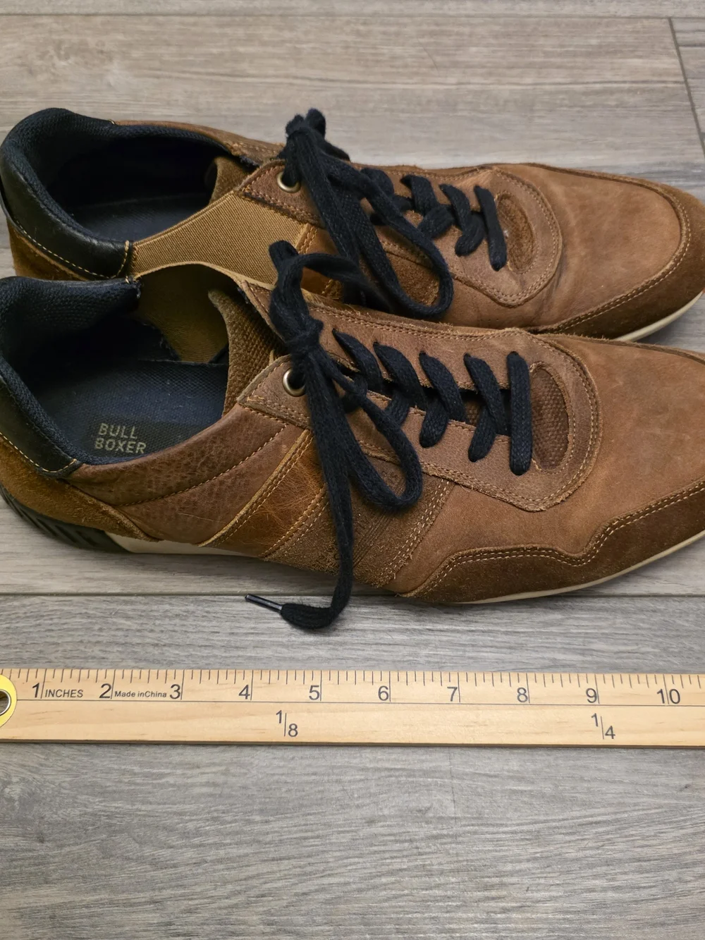 Men's Tan Suede Lace-Up Sneakers - Casual Everyday Comfort